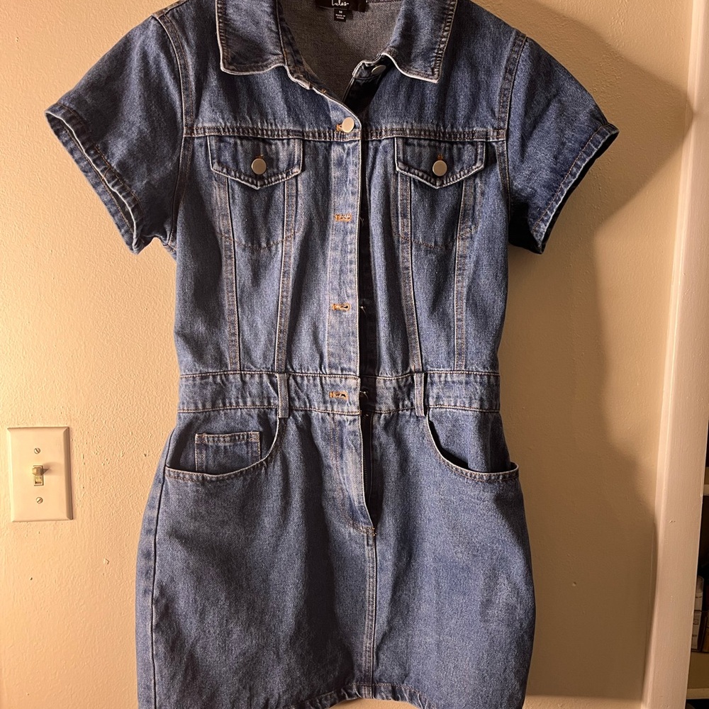 Lulu’s Ready to Charm Medium Wash Short Sleeve Denim Mini Dress